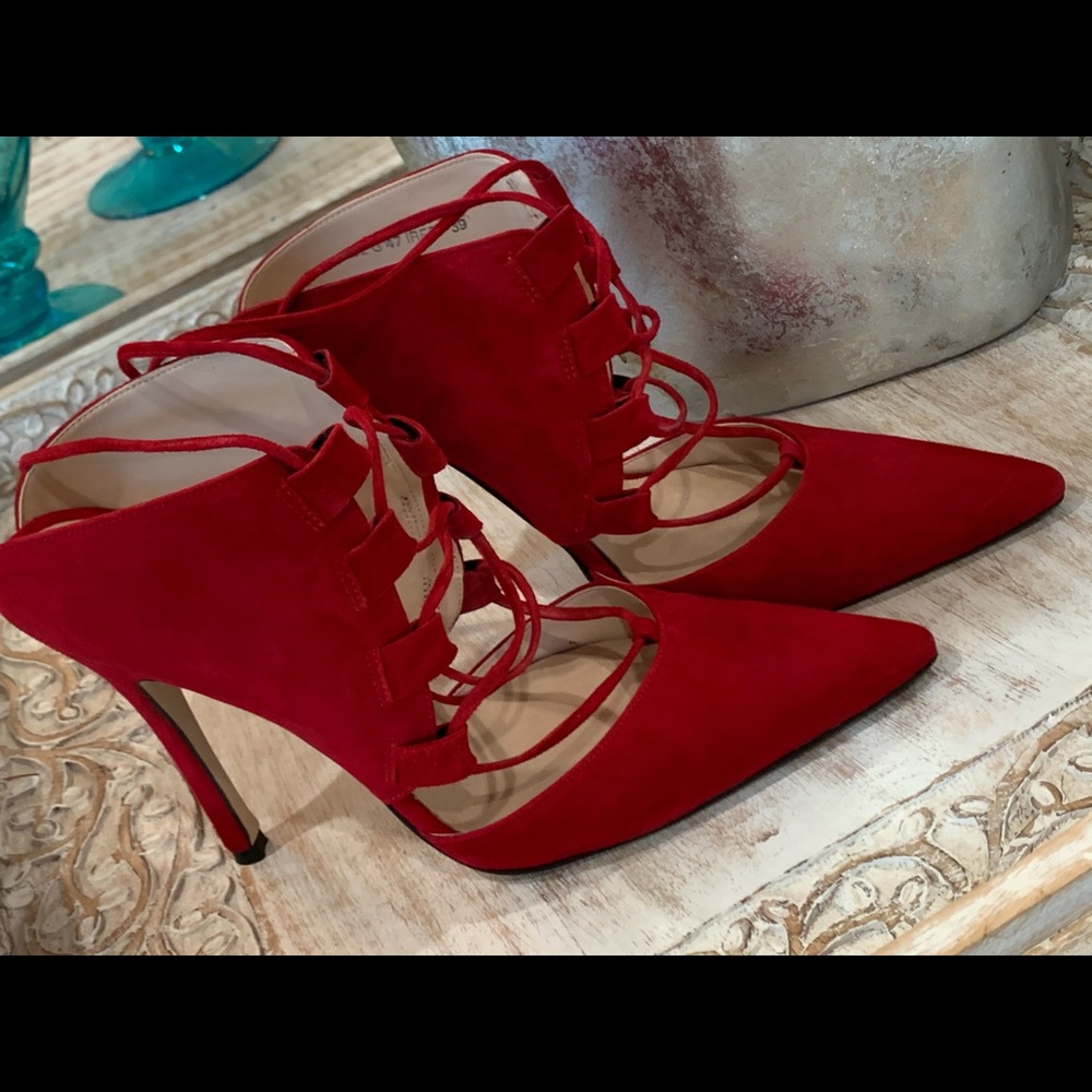 TOP SHOP- suede. Like brand new.